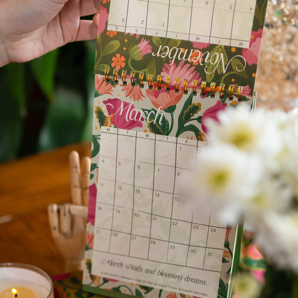 Floral Botanical 2024 Planner – Stay on Track with Nature's Beauty.